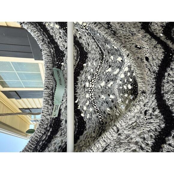 Maurices Women's Crew Neck Sweater Black and Gray Zigzag Pattern - Picture 2 of 5